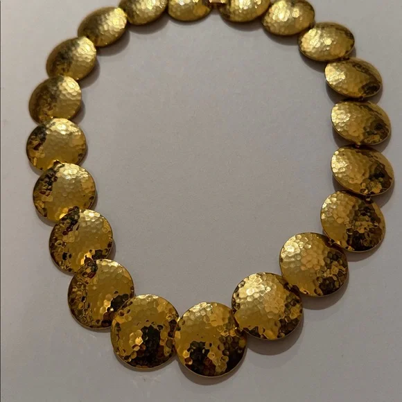 Vtg Stunning Gold-tone Hammered Disc Necklace - Picture 2 of 9